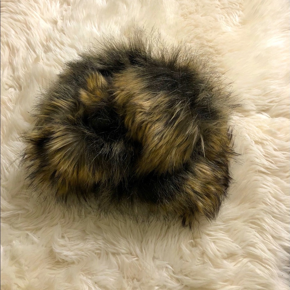 High quality faux fur infinity scarf - Picture 4 of 4